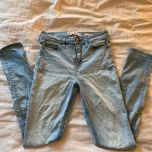 Light wash high rise skinny jeans